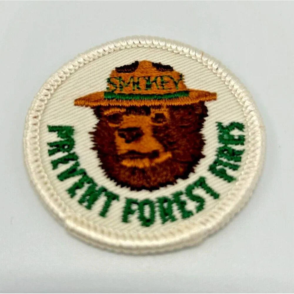 VINTAGE SMOKEY BEAR PATCH - 2" Round - Prevent Forest Fires- Iron-On - USFS - Picture 1 of 3
